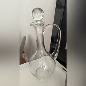 Glass decanter